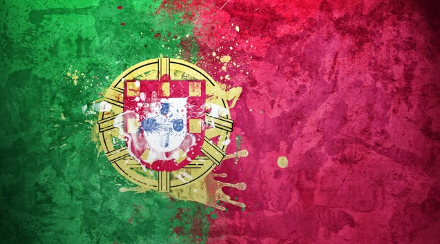 portugal_flag_wallpaper_by_magnaen-d3g2c31